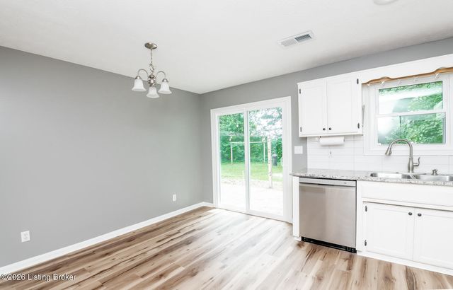 49 N Country Dr, Shelbyville, KY 40065