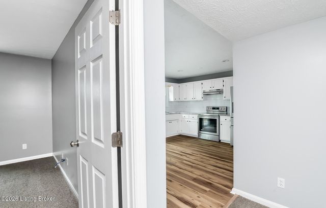 49 N Country Dr, Shelbyville, KY 40065