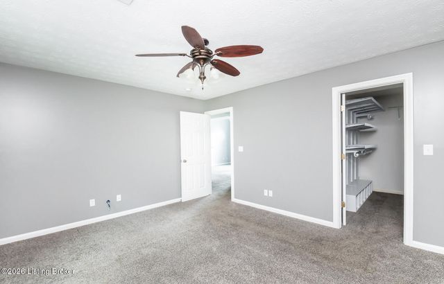 49 N Country Dr, Shelbyville, KY 40065