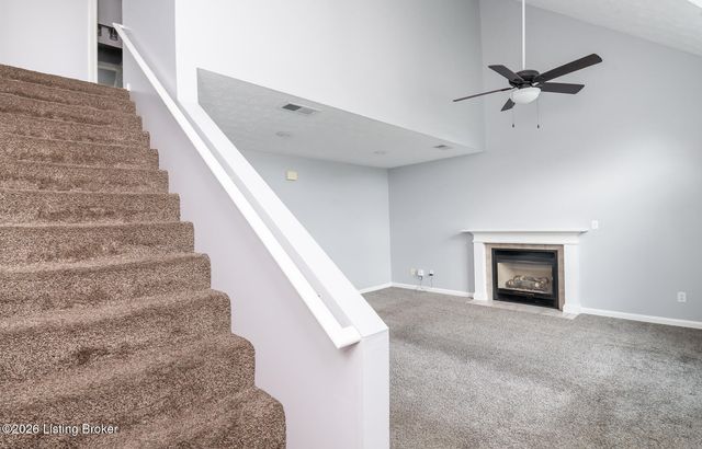 49 N Country Dr, Shelbyville, KY 40065