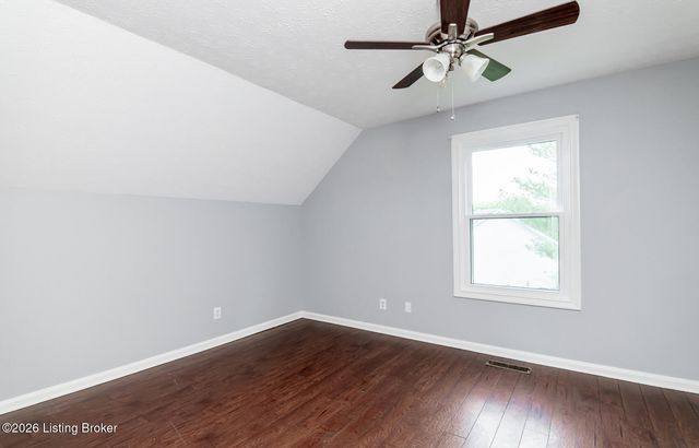 49 N Country Dr, Shelbyville, KY 40065