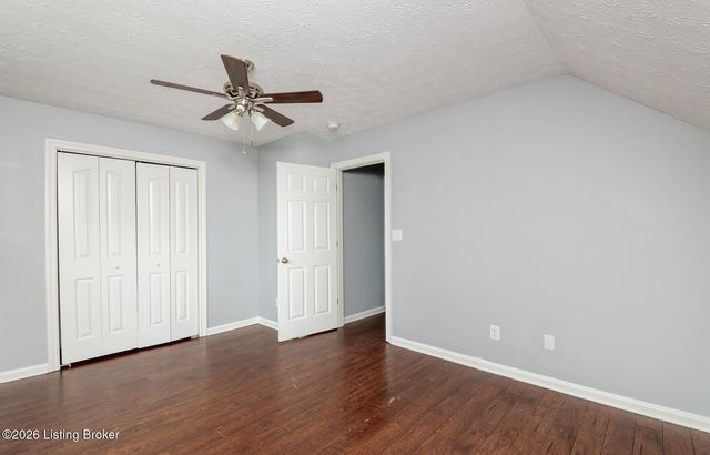 49 N Country Dr, Shelbyville, KY 40065