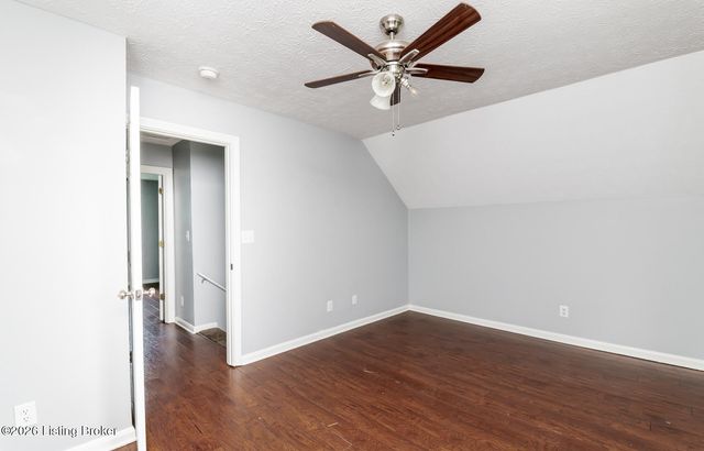 49 N Country Dr, Shelbyville, KY 40065