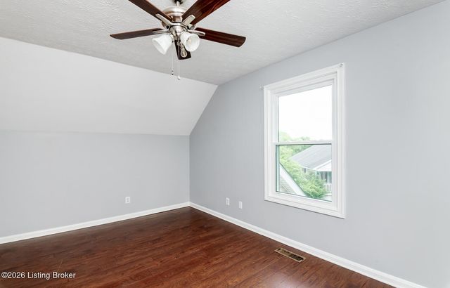 49 N Country Dr, Shelbyville, KY 40065