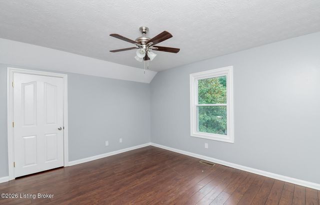 49 N Country Dr, Shelbyville, KY 40065
