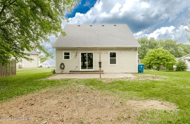 49 N Country Dr, Shelbyville, KY 40065