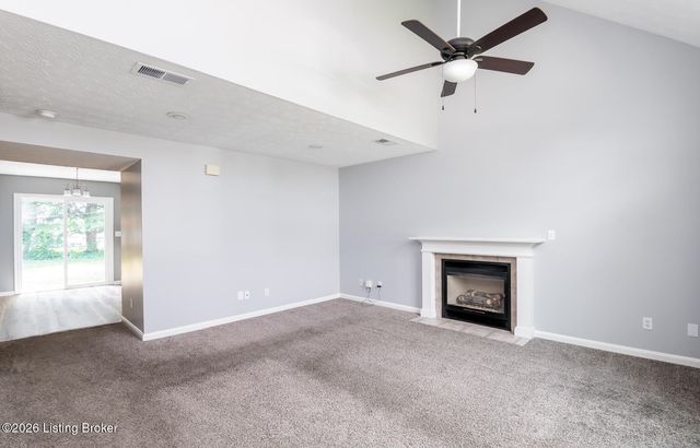 49 N Country Dr, Shelbyville, KY 40065