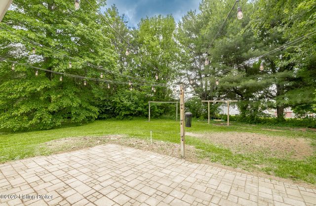 49 N Country Dr, Shelbyville, KY 40065