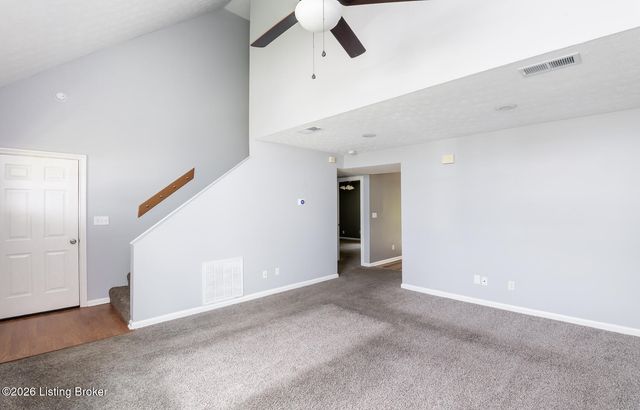 49 N Country Dr, Shelbyville, KY 40065