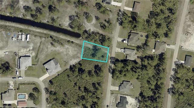 624 Summit AVE S, Lehigh Acres, FL 33974