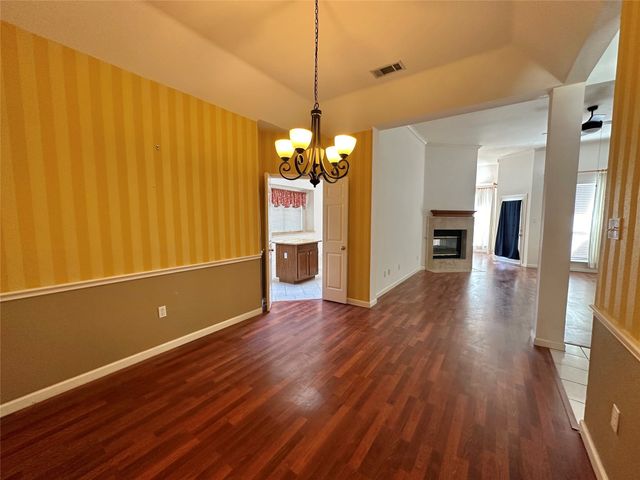 4938 Water Oak Drive, Grand Prairie, TX 75052