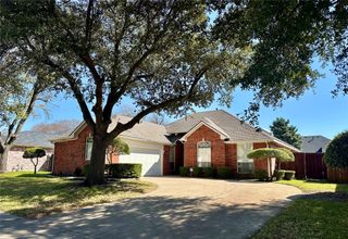 4938 Water Oak Drive, Grand Prairie, TX 75052