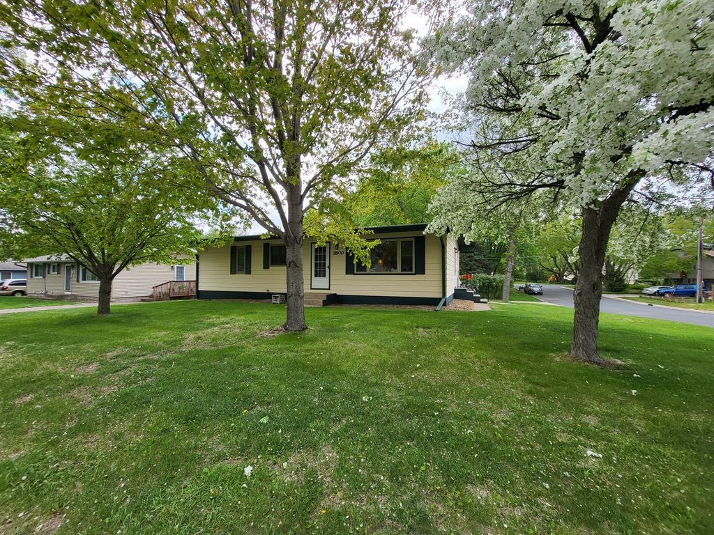 1800 Pine Street, Hastings, MN 55033