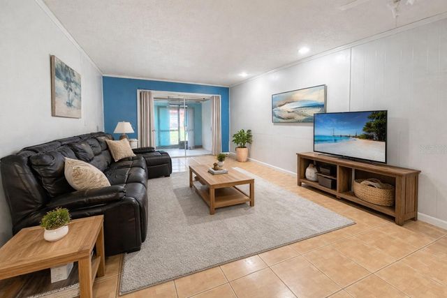 2929 W OAK RIDGE ROAD E6, Orlando, FL 32809