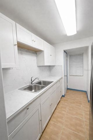 2929 W OAK RIDGE ROAD E6, Orlando, FL 32809