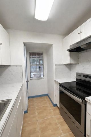 2929 W OAK RIDGE ROAD E6, Orlando, FL 32809