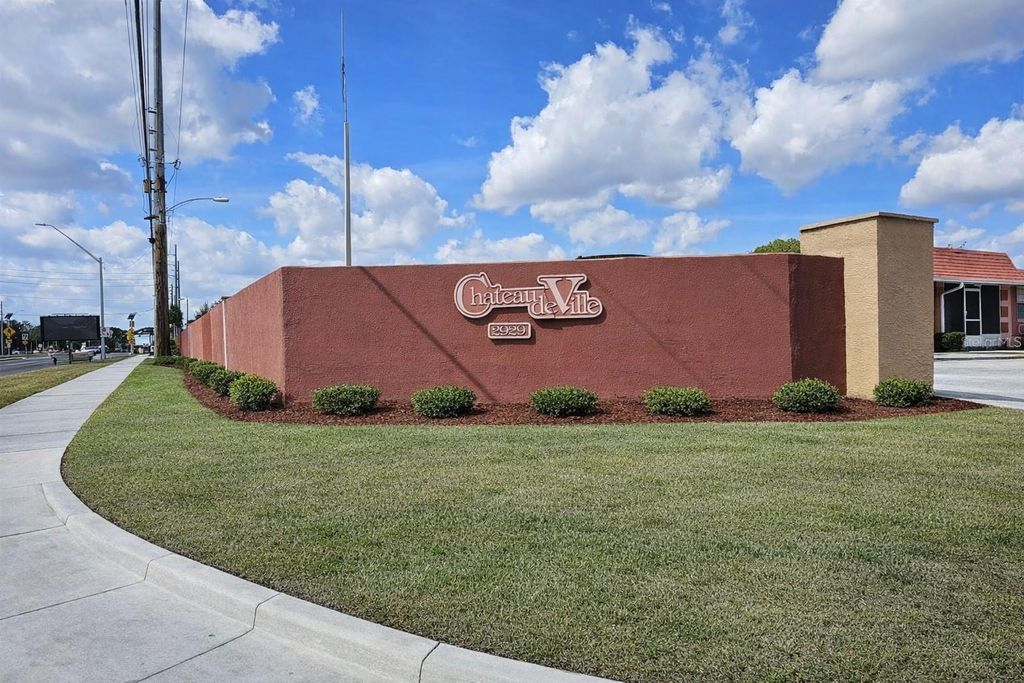 2929 W OAK RIDGE ROAD E6, Orlando, FL 32809