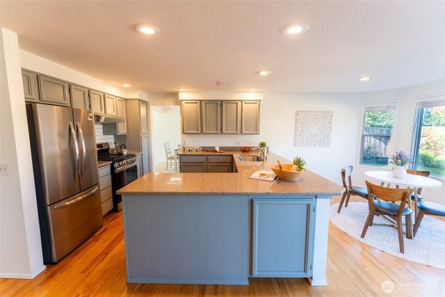 14114 129th Avenue NE, Kirkland, WA 98034