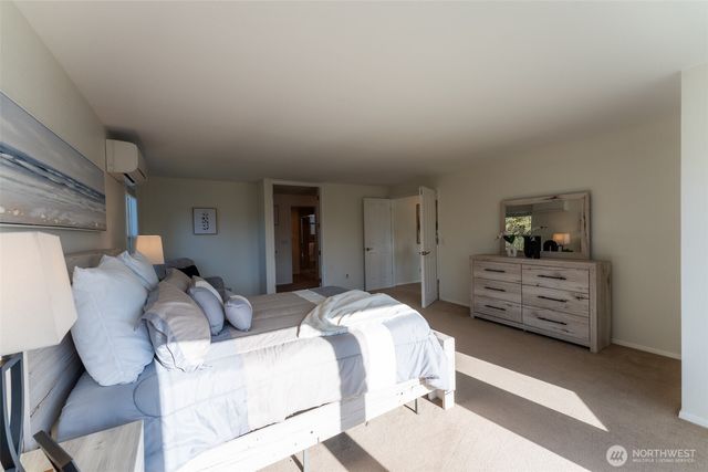14114 129th Avenue NE, Kirkland, WA 98034