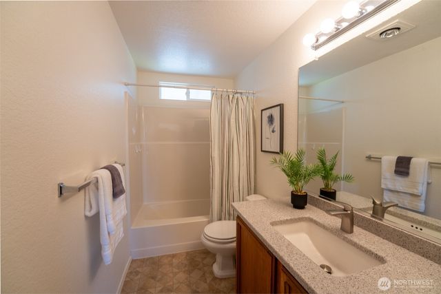 14114 129th Avenue NE, Kirkland, WA 98034