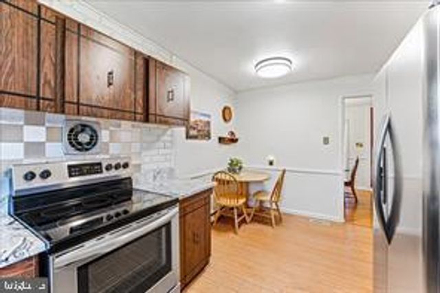 261 OAKFIELD DR, Newark, DE 19713