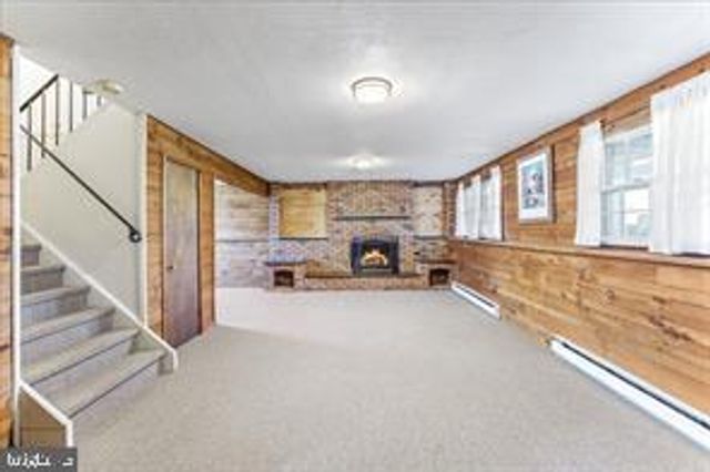 261 OAKFIELD DR, Newark, DE 19713