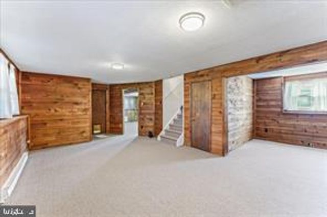 261 OAKFIELD DR, Newark, DE 19713