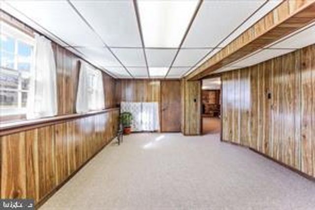 261 OAKFIELD DR, Newark, DE 19713