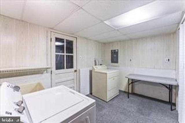 261 OAKFIELD DR, Newark, DE 19713