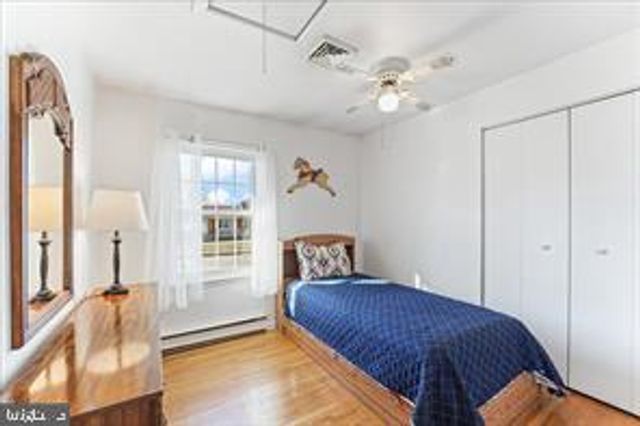 261 OAKFIELD DR, Newark, DE 19713