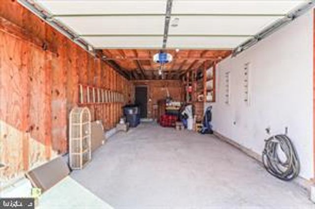 261 OAKFIELD DR, Newark, DE 19713