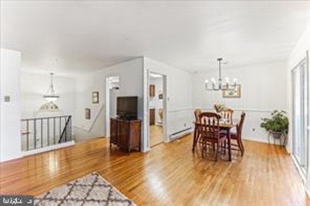 261 OAKFIELD DR, Newark, DE 19713