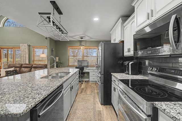 1580 Theresa Lane, Tontitown, AR 72762