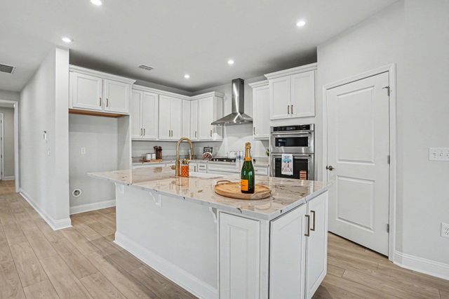 1213 Beeblossom Dr., North Myrtle Beach, SC 29582