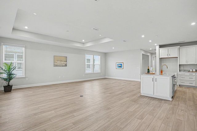 1213 Beeblossom Dr., North Myrtle Beach, SC 29582