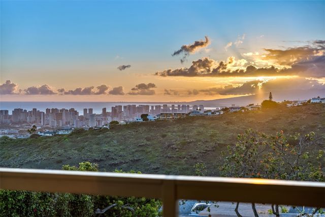 1947 Alaeloa Street, Honolulu, HI 96821