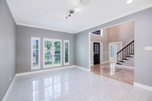 14103 Ragus Lake Drive, Sugar Land, TX 77498