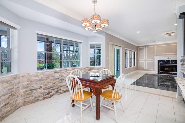 14103 Ragus Lake Drive, Sugar Land, TX 77498