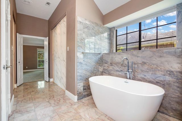 14103 Ragus Lake Drive, Sugar Land, TX 77498