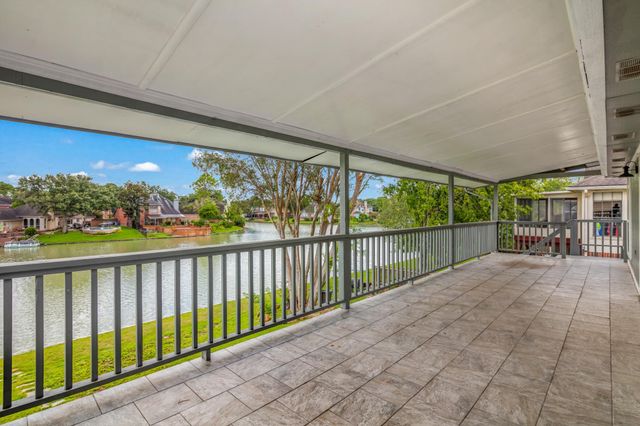 14103 Ragus Lake Drive, Sugar Land, TX 77498