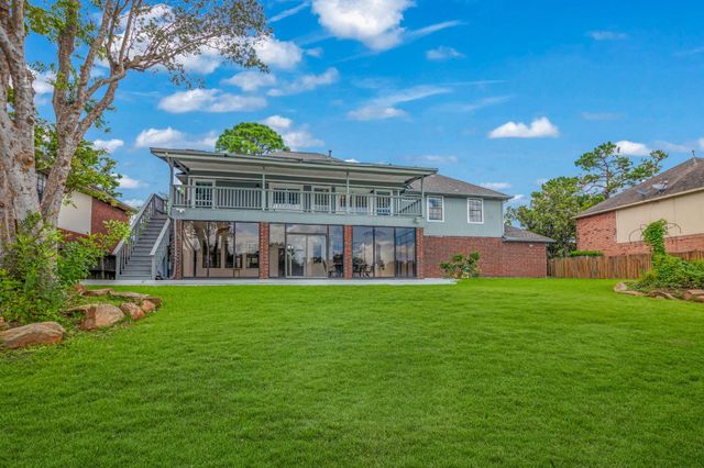 14103 Ragus Lake Drive, Sugar Land, TX 77498