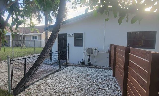 1202 NE 3rd Avenue, Fort Lauderdale, FL 33304