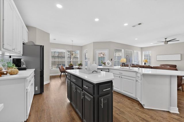 2701 Scenic Drive, Plano, TX 75025