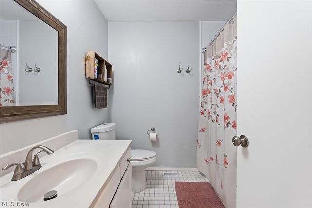 14401 Trenton Avenue, Strongsville, OH 44136