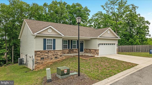 60 SERVO DR, Inwood, WV 25428