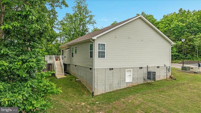 60 SERVO DR, Inwood, WV 25428