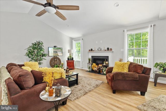 60 SERVO DR, Inwood, WV 25428