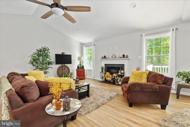 60 SERVO DR, Inwood, WV 25428