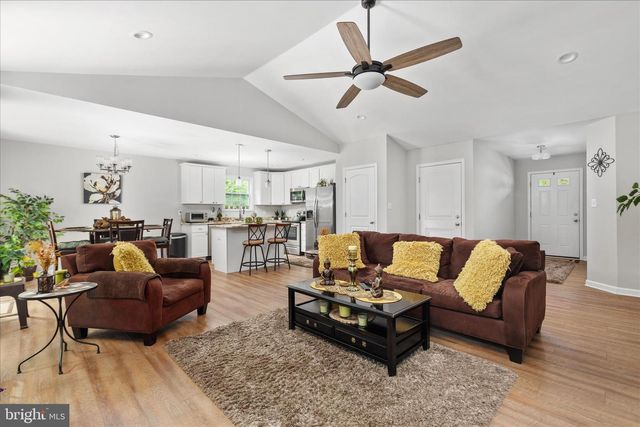 60 SERVO DR, Inwood, WV 25428