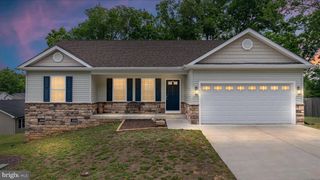 60 SERVO DR, Inwood, WV 25428